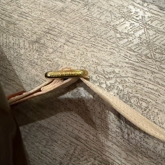 Louis Vuitton *RARE* Raindrop Besase Bag - Picture 8 of 14